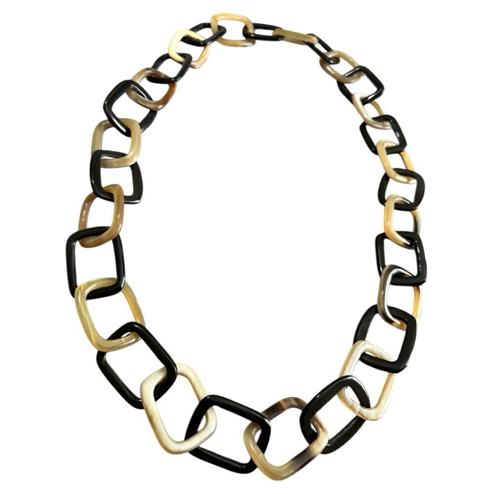 Elegant Black and Cream Chain Necklace
Chunky Horn Link Necklace – 15”